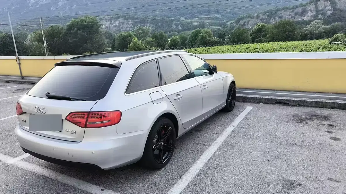 Usata Audi A4 170 CV (125 kW) 2010 Grigio Station wagon