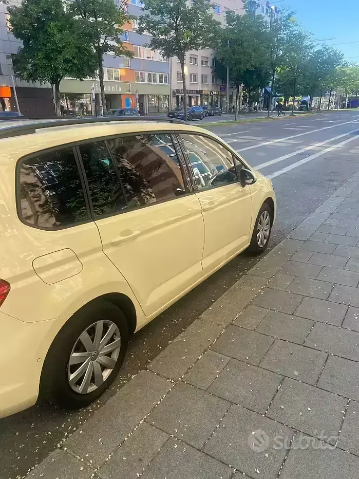 Usata VW Touran 140 CV (102 kW) 2024 Monovolume