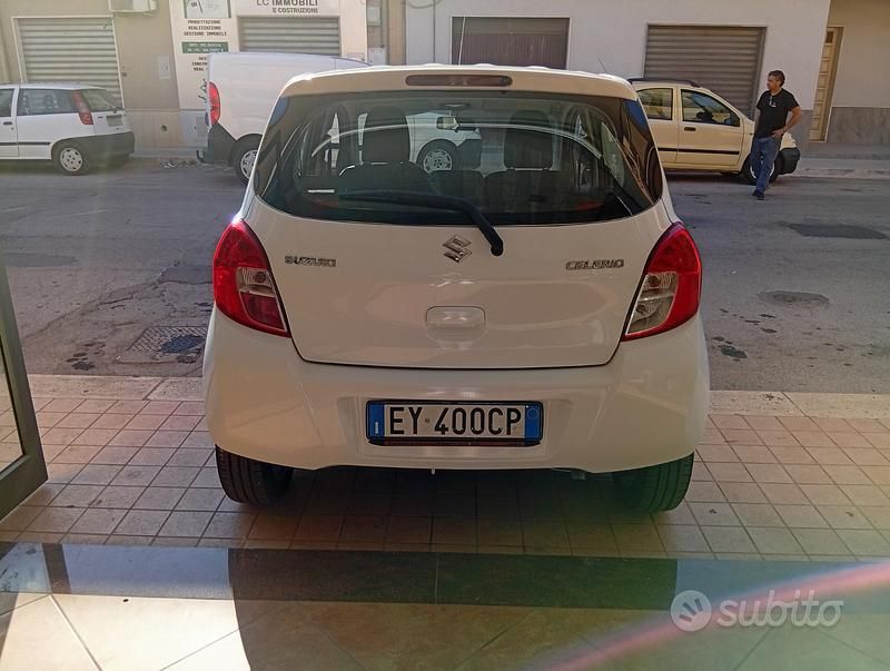 Usata Suzuki Celerio Style 68 CV (50 kW) 2015 Bianco Utilitaria