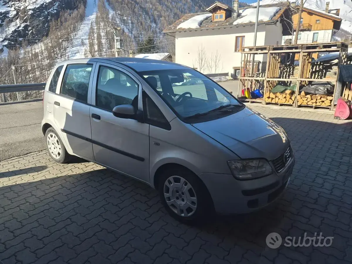 Usata Fiat Idea 69 CV (50 kW) 2009 Grigio Monovolume