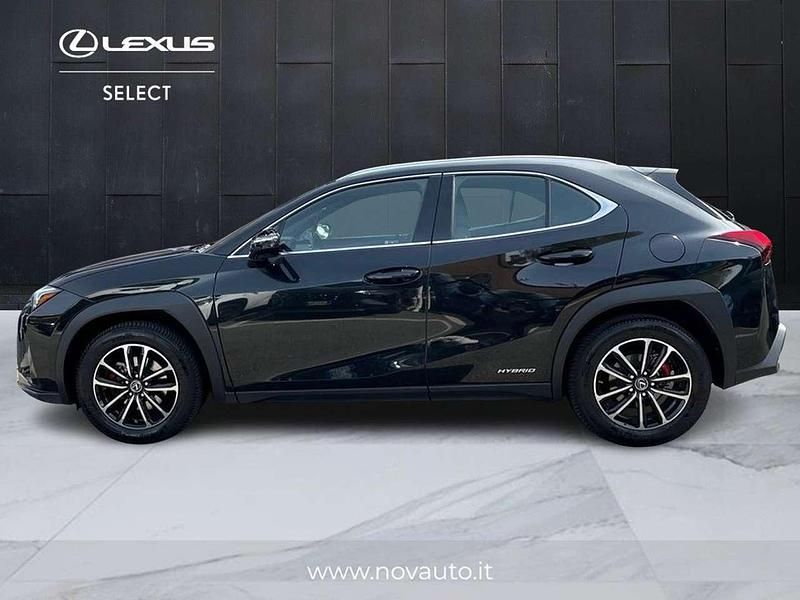 Usata Lexus UX 250h Executive Line 184 CV (135 kW) 2022 Nero SUV