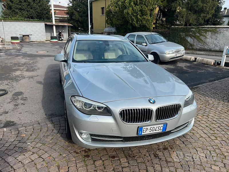 Usata BMW 520 184 CV (135 kW) 2013 Grigio Station wagon