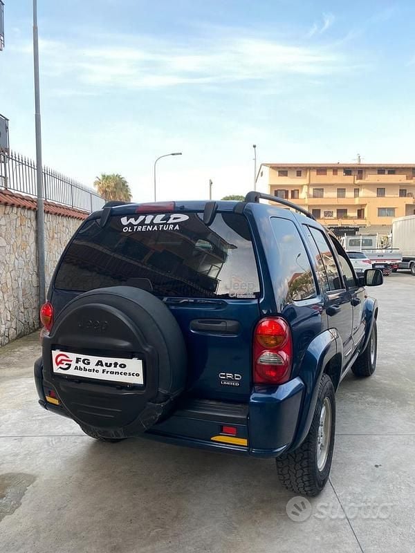 Usata Jeep Cherokee Sport 2004 Blu SUV