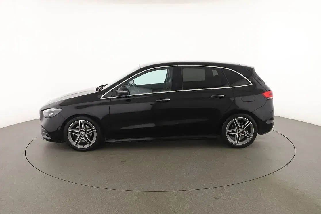 Usata Mercedes B180 AMG line 116 CV (85 kW) 2020 Nero Monovolume