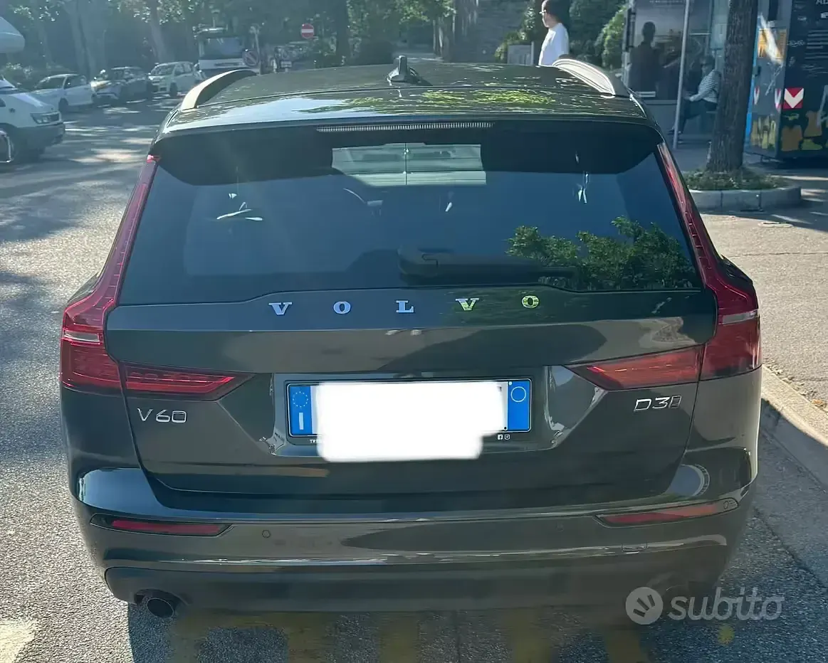 Usata Volvo V60 Business Edition 150 CV (110 kW) 2019 Grigio Station wagon