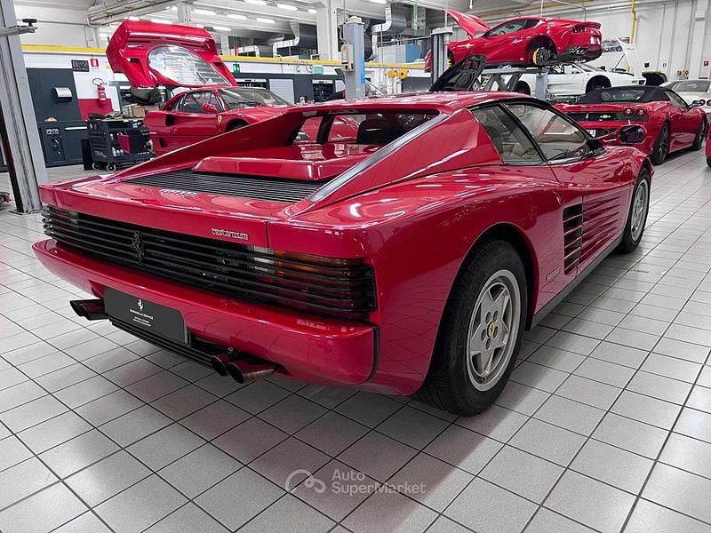 Usata Ferrari Testarossa 390 CV (286 kW) 1991 Rosso Coupé