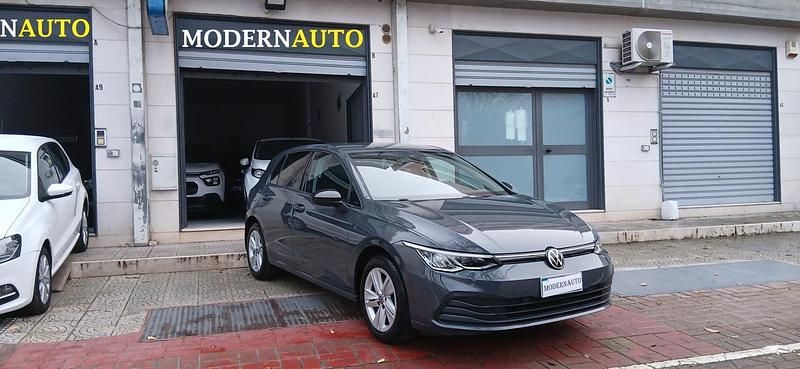 Usata VW Golf VIII Style 115 CV (84 kW) 2020 Grigio Berlina