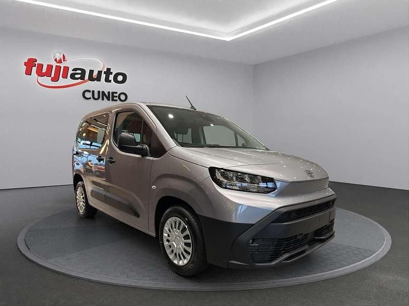 Nuova Toyota Proace Verso City 102 CV (75 kW) 2026 Silver met Station wagon