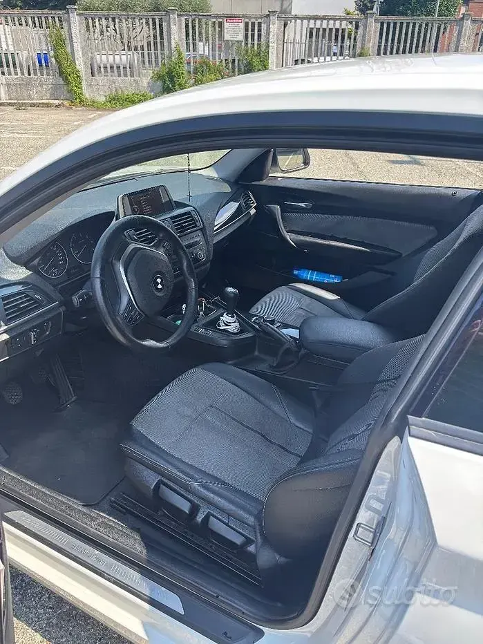 Usata BMW 118 143 CV (105 kW) 2012 Bianco Utilitaria