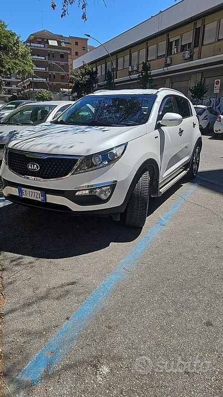 Bianco Usata 2015 Kia Sportage SUV | 13.000 € (Ottimo prezzo) - Immagine 1/4