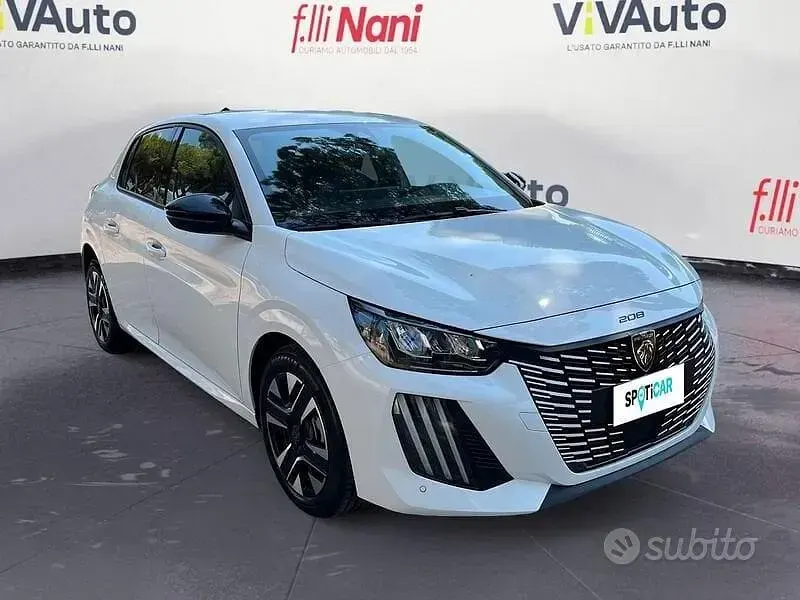 Nuova Peugeot 208 Allure 100 CV (73 kW) 2026 Bianco Utilitaria