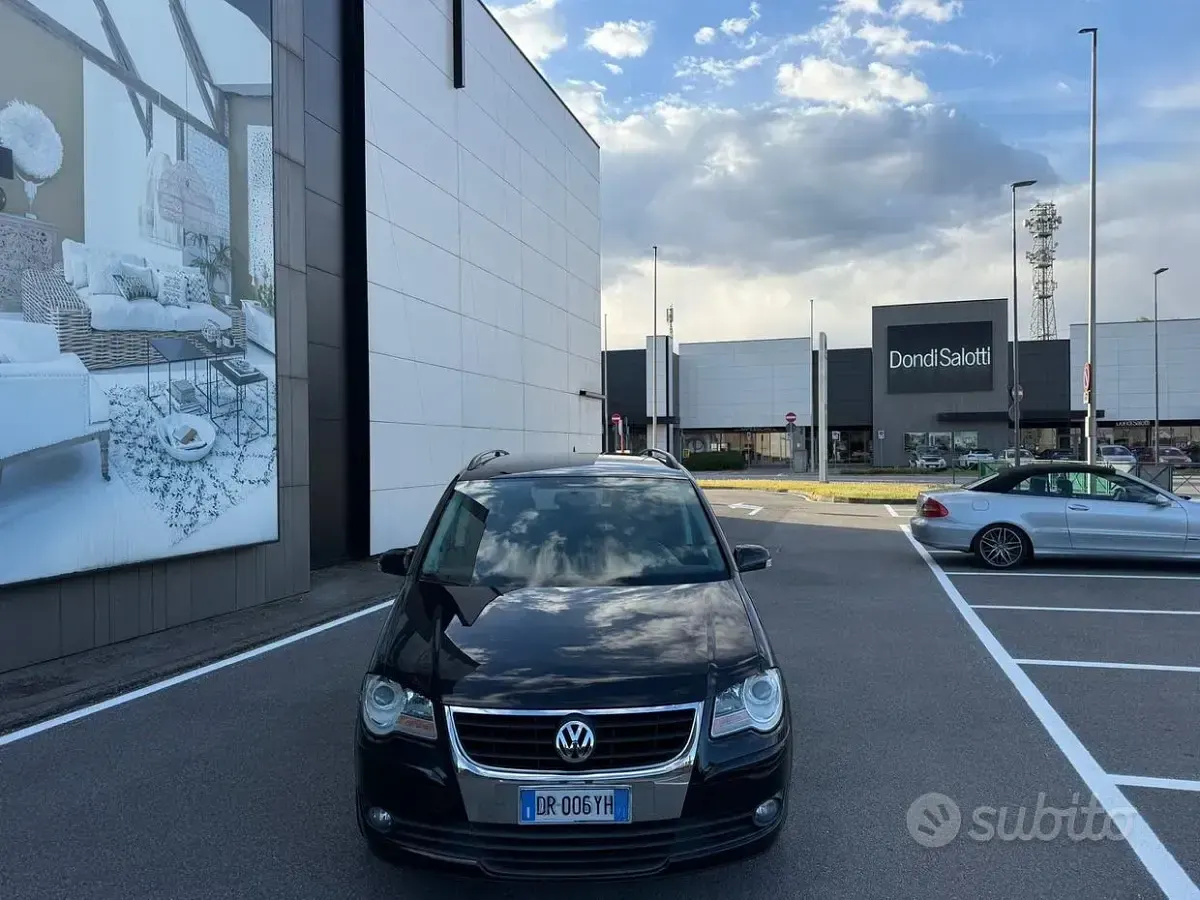 Usata VW Touran Trendline 102 CV (75 kW) 2008 Nero Monovolume