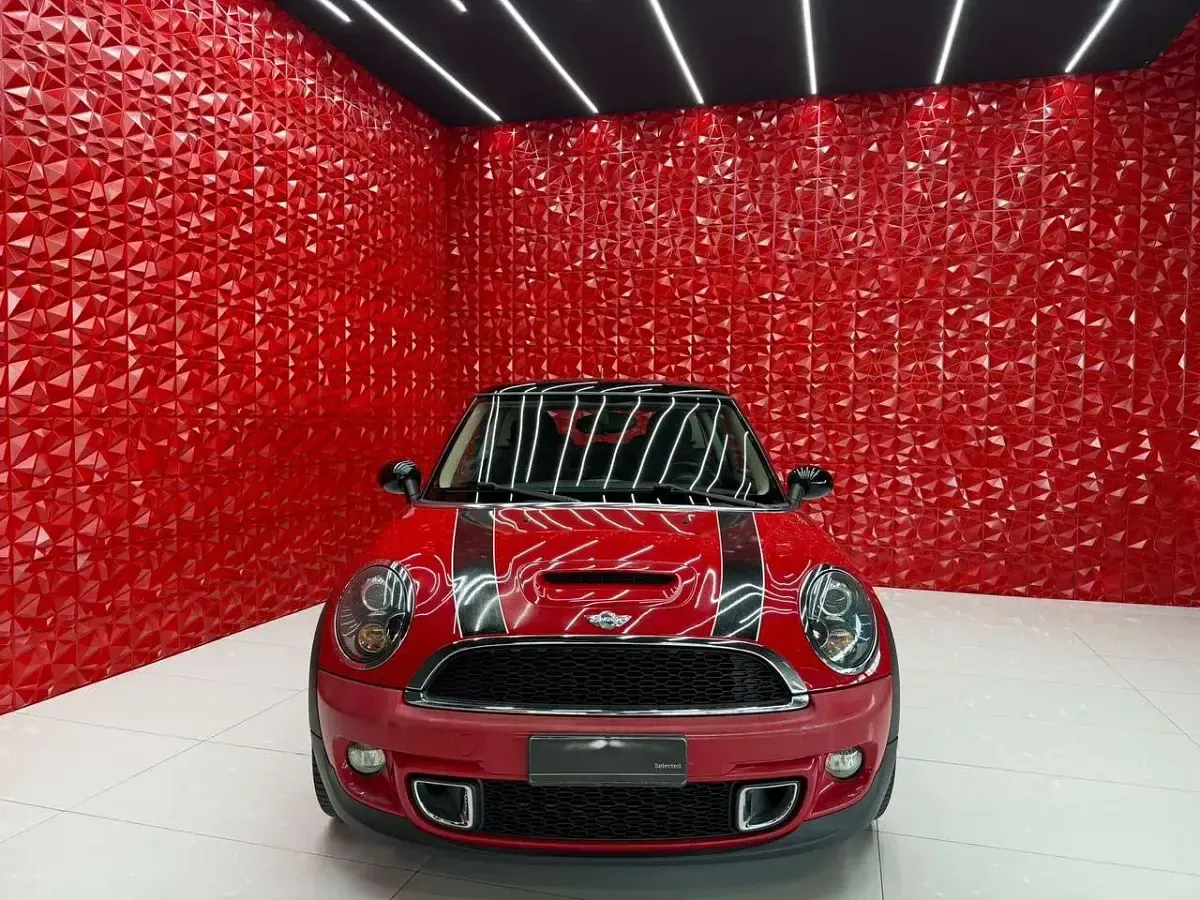 Usata Mini Cooper S 184 CV (135 kW) 2011 Rosso Utilitaria