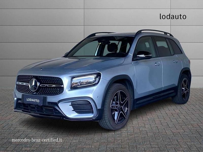 Usata Mercedes GLB200 AMG line 150 CV (110 kW) 2024 Argento SUV