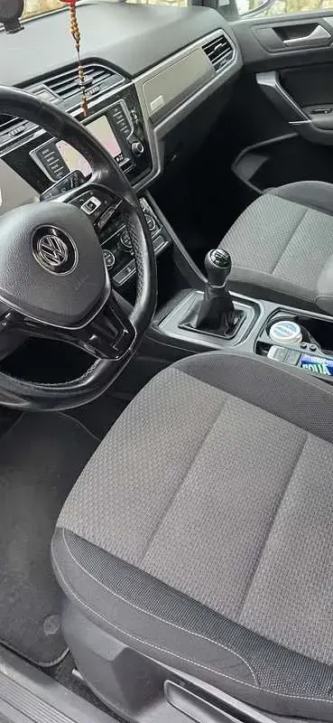 Begagnad VW Touran Executive 116 HK (85 kW) 2016 Vit Minibuss