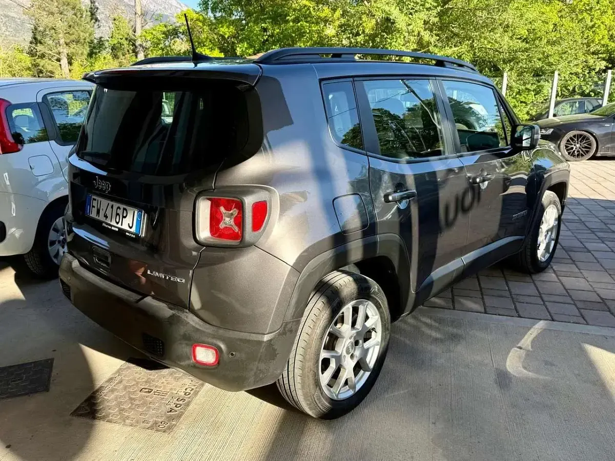 Usata Jeep Renegade Limited 120 CV (88 kW) 2019 Grigio SUV