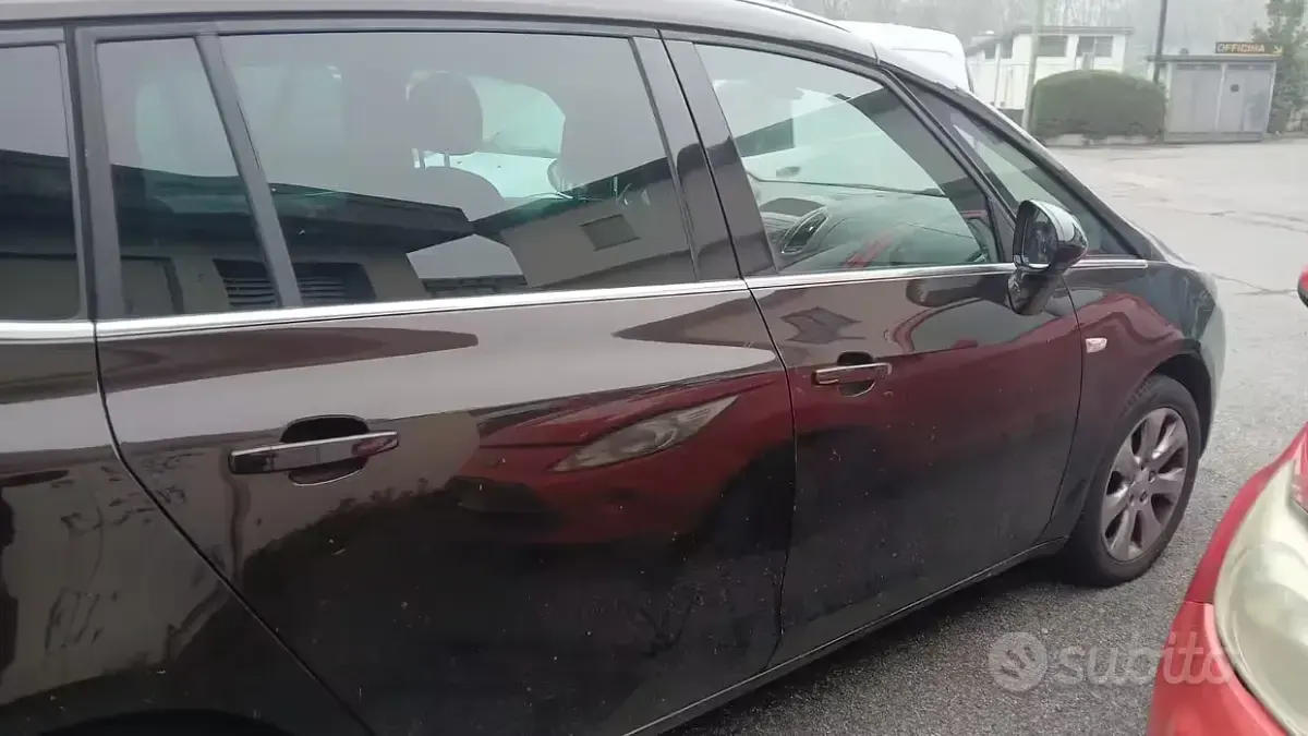 Usata Opel Zafira Tourer 110 CV (80 kW) 2019 Marrone Monovolume