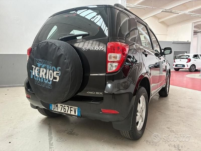 Usata Daihatsu Terios 105 CV (77 kW) 2008 Nero SUV