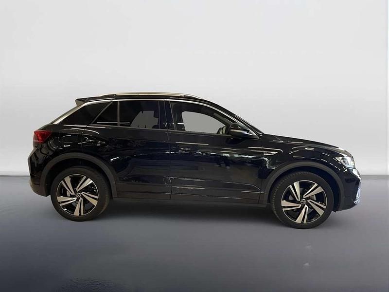 Usata VW T-Roc R-line 116 CV (85 kW) 2023 Deep black perlato SUV
