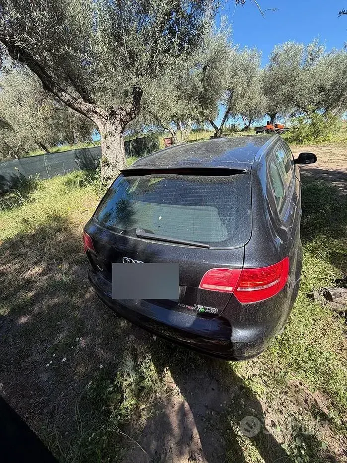Usado Audi A3 90 CV (66 kW) 2010 Negro Utilitario