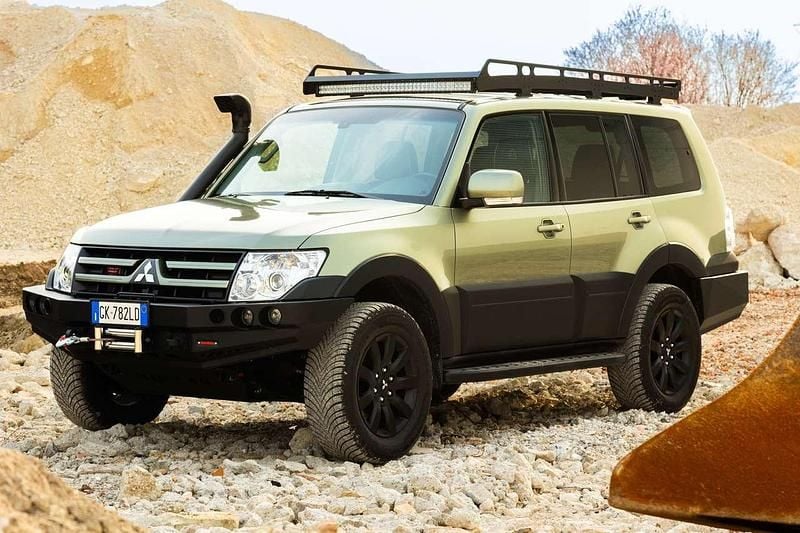 Usata Mitsubishi Pajero 200 CV (147 kW) 2011 Verde SUV