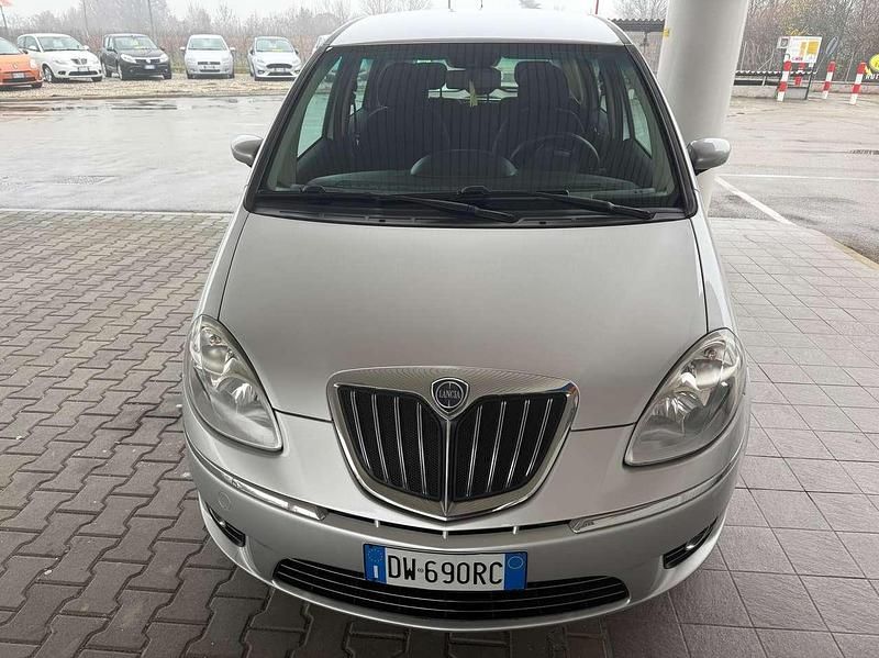 Argento Usata 2009 Lancia Musa Monovolume | 5300 € (Molto cara) - Immagine 1/4