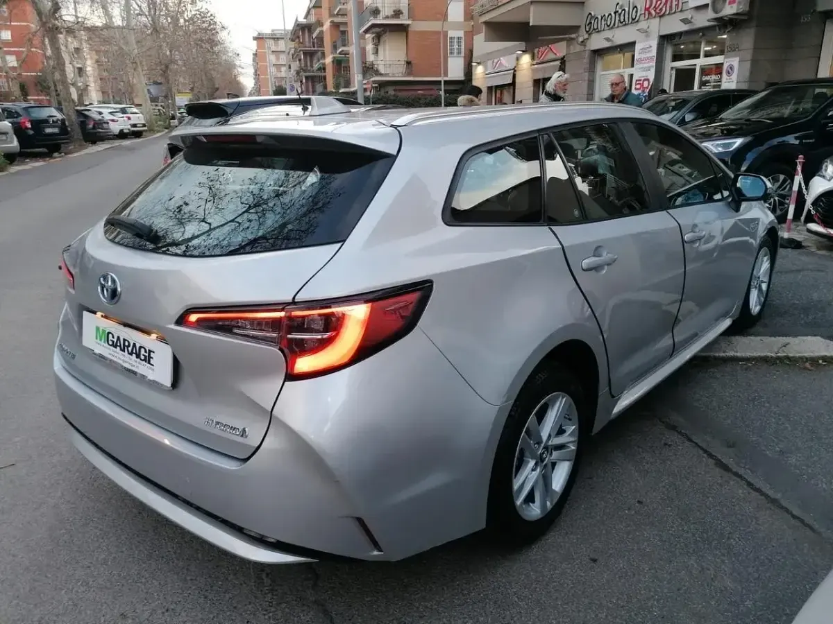 Usata Toyota Corolla Business Edition 98 CV (72 kW) 2021 Grigio Station wagon