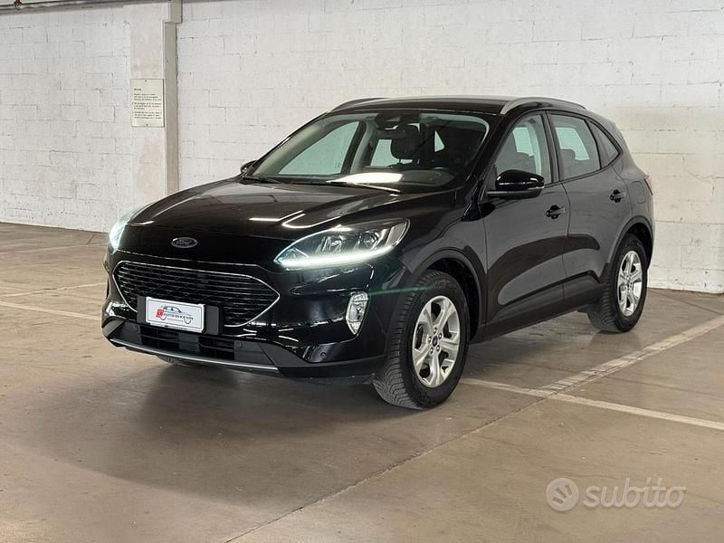Usata Ford Kuga Titanium 120 CV (88 kW) 2021 Nero SUV