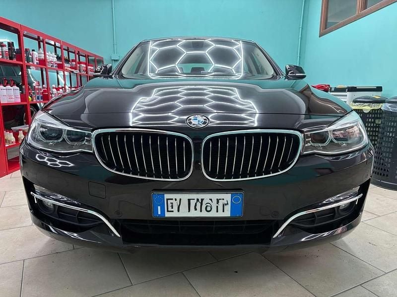 Usata BMW 320 Gran Turismo Luxury Line 184 CV (135 kW) 2014 Nero Berlina