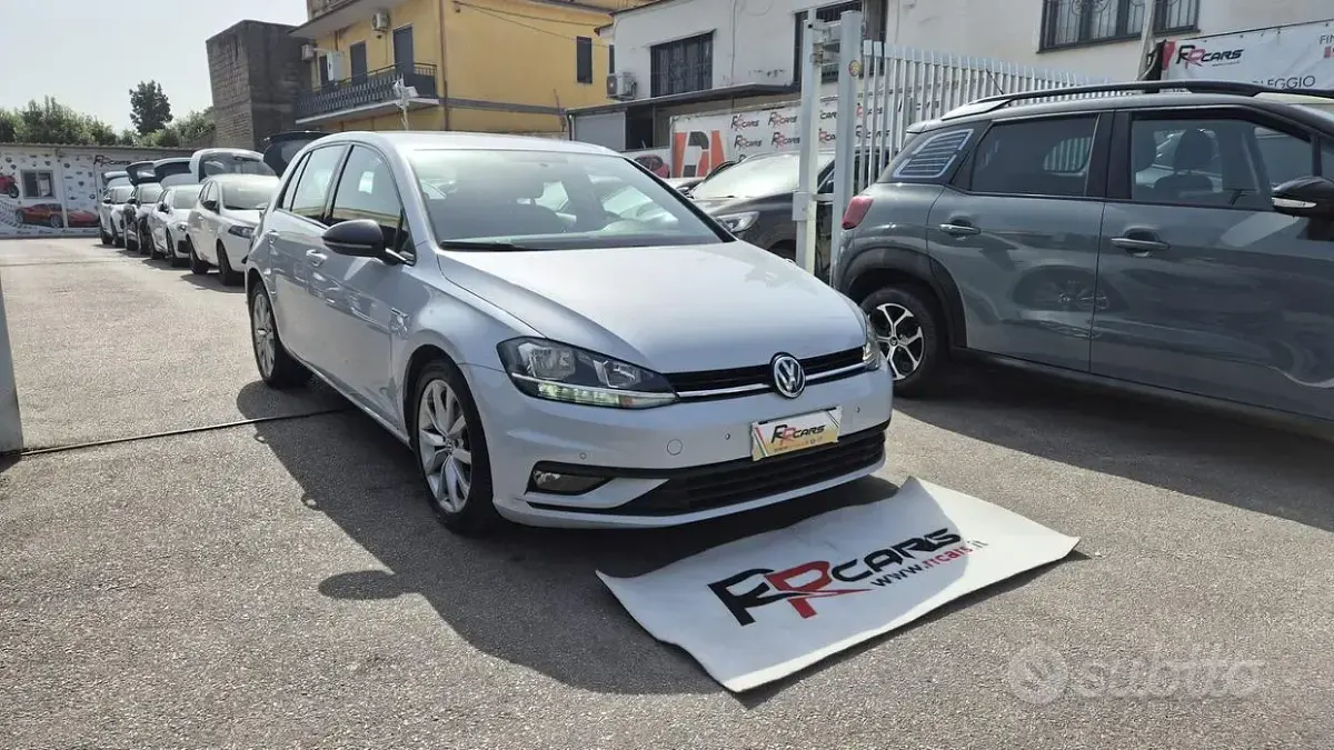 Usata VW Golf VII Business 116 CV (85 kW) 2017 Grigio Berlina