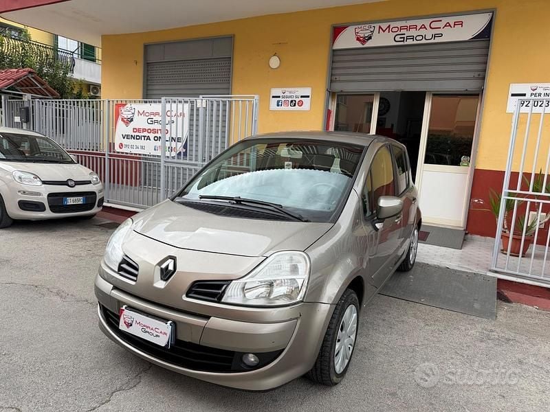 Usata Renault Modus Dynamique 85 CV (62 kW) 2009 Grigio Monovolume