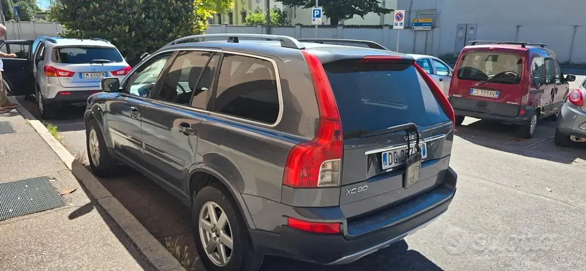 Usata Volvo XC90 Executive 185 CV (136 kW) 2007 Grigio SUV