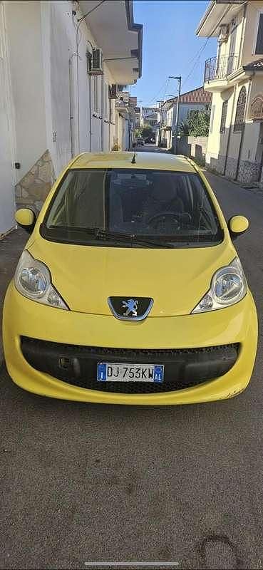 Usata Peugeot 107 68 CV (50 kW) 2007 Giallo Utilitaria