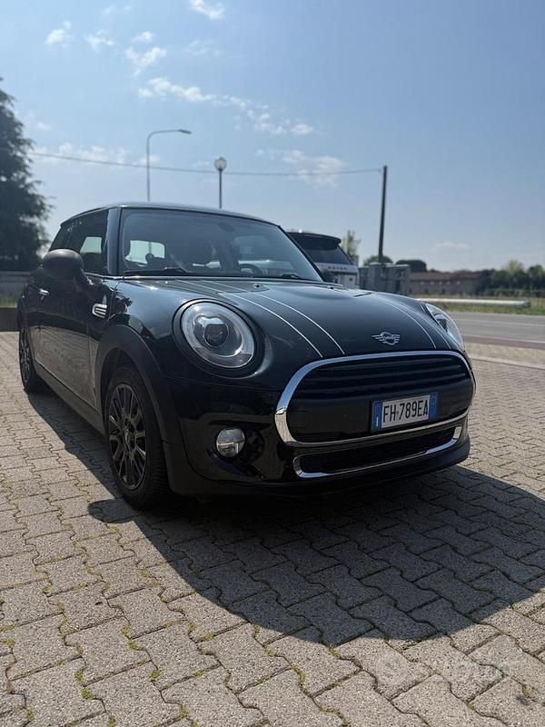 Usata Mini One D Hype 95 CV (69 kW) 2017 Nero Utilitaria