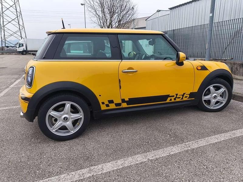 Usata Mini Cooper Pepper 120 CV (88 kW) 2008 Giallo Utilitaria