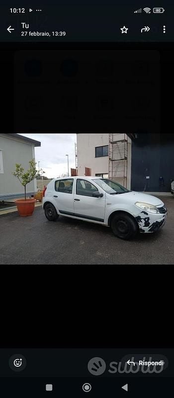 Usata Dacia Sandero 84 CV (61 kW) 2011 Bianco Berlina
