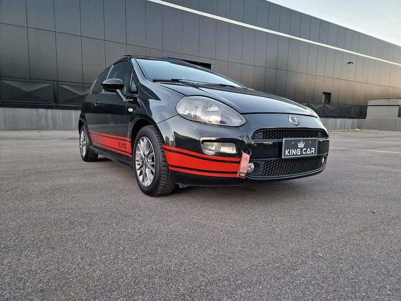 Usata Fiat Punto Pop 75 CV (55 kW) 2012 Nero Utilitaria
