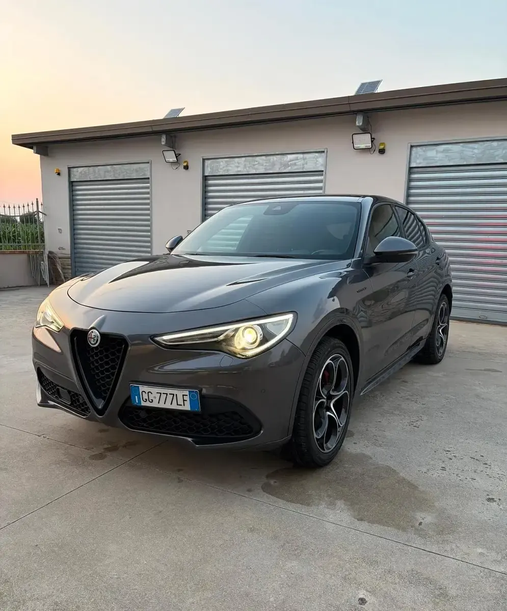 Usata Alfa Romeo Stelvio Veloce 210 CV (154 kW) 2021 Grigio SUV