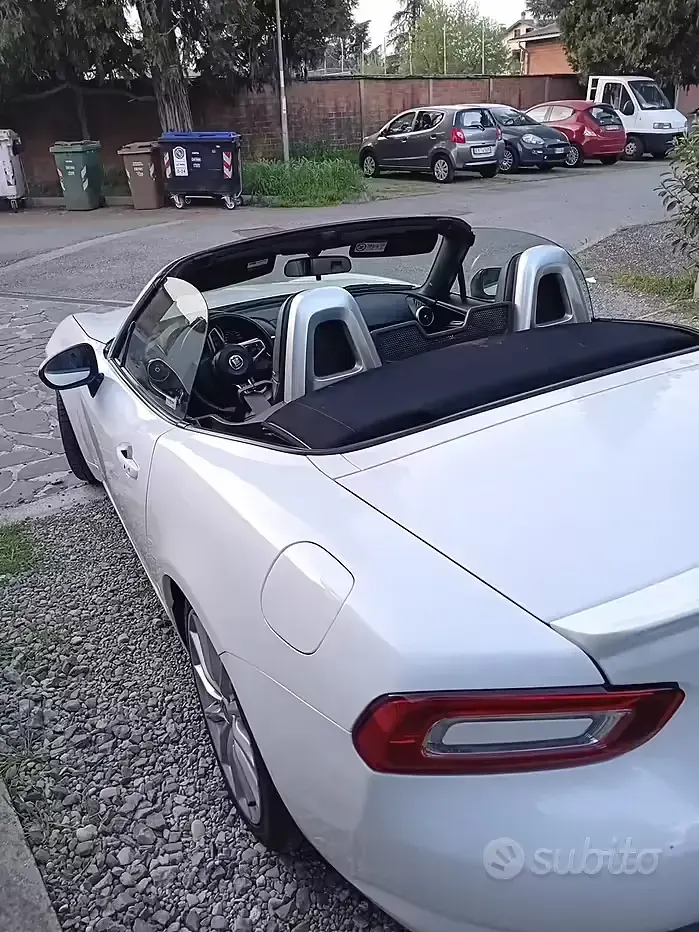 Usado Fiat 124 Spider 140 HP (102 kW) 2016 Branco Cabrios