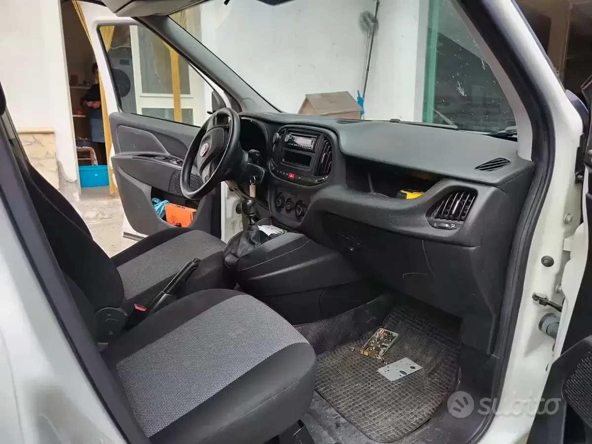 Usata Fiat Doblò 105 CV (77 kW) 2017 Bianco Monovolume