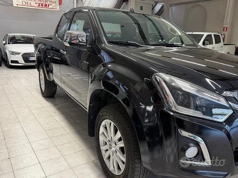 Usata Isuzu D-Max 163 CV (119 kW) 2020 Nero SUV