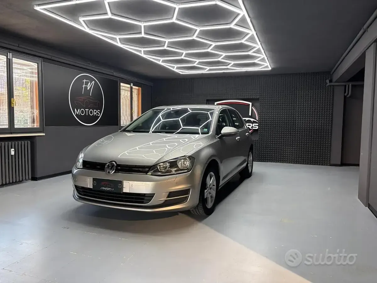 Używany VW Golf VII Comfortline 105 KM (77 kW) 2014 Szary Sedan/Limuzyna