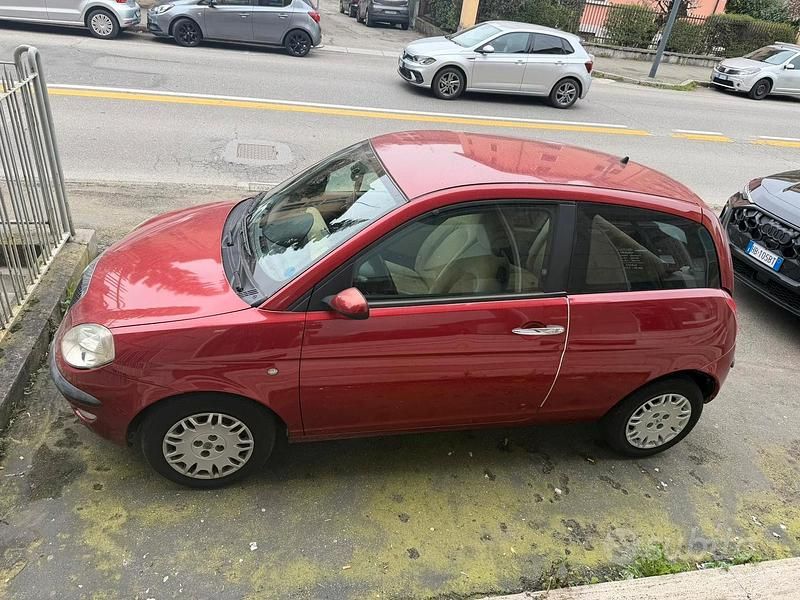 Usata Lancia Ypsilon 69 CV (50 kW) 2003 Utilitaria