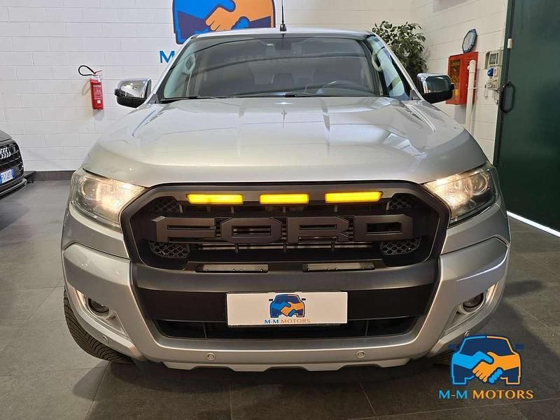 Usata Ford Ranger Limited 160 CV (117 kW) 2017 Argento Pick-up