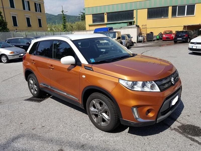 Usata Suzuki Vitara Cool 120 CV (88 kW) 2017 Arancione SUV
