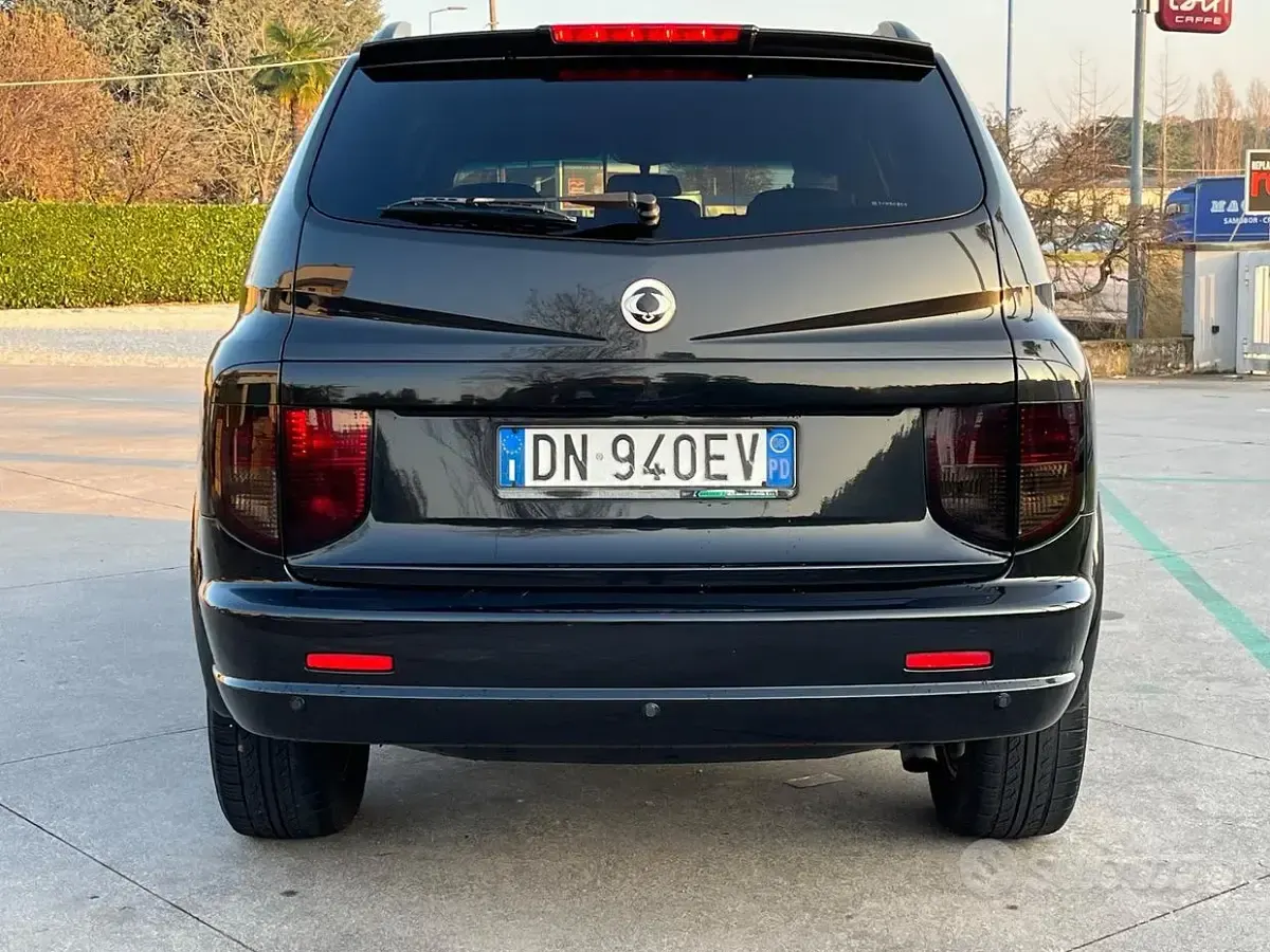 Usata SsangYong Kyron 141 CV (103 kW) 2008 Nero SUV