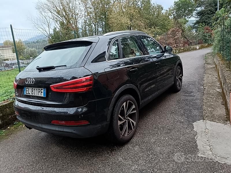 Usata Audi Q3 140 CV (102 kW) 2012 Nero SUV