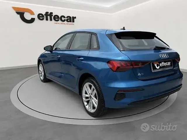 Usata Audi A3 Business 150 CV (110 kW) 2021 Blu Berlina