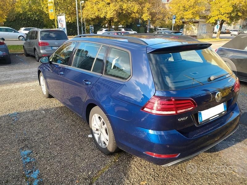 Usata VW Golf VII Trendline 116 CV (85 kW) 2018 Blu Station wagon