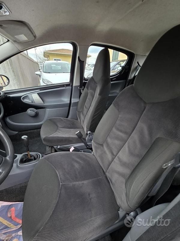 Usata Citroën C1 68 CV (50 kW) 2006 Grigio Utilitaria